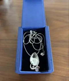 Swarovski 涙型のペンダントブレスレット