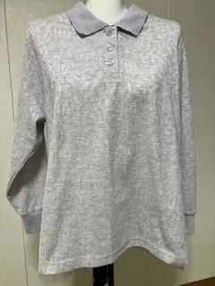 きんのすず　薄いラベンダー色の長袖ポロシャツ
