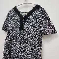 ハ*チ様 アースミュージック&エコロジー　黒花柄ワンピース