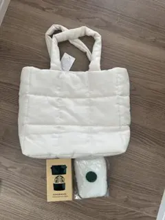 スターバックス2023年福袋のバックと他セット