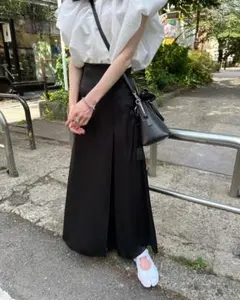 hinari サテンタックスカート ブラック Sサイズのサムネイル