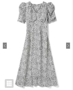 美品 GRL ニュアンス柄Vネックバックレースアップワンピース