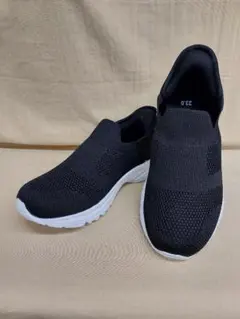 スリップインスニーカー　ハンズフリー　23cm　黒　スケッチャーズではありません