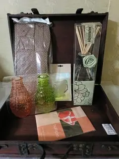 インテリア小物セット（花瓶・ディフューザー・トランク）まとめ売り