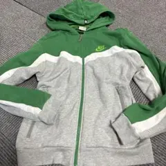 NIKEナイキ　パーカー　Lサイズ