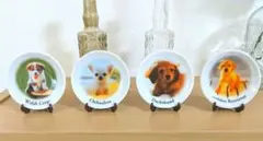 陶器 犬のミニチュア絵皿 飾り皿 4枚セット(スタンド付き)