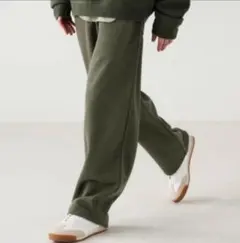 【廃盤カラー】UNIQLO : C スウェットワイドパンツ カーキ Mサイズ