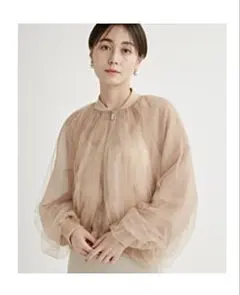 自宅洗い可 emmi シアーボリュームブルゾン ベージュのサムネイル
