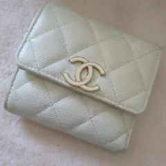 CHANEL 三つ折り財布 マトラッセ　レザー　キルティング　良品