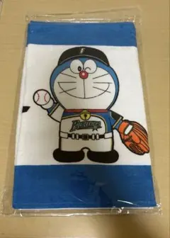 新品未使用どこでもドラえもん北海道日ハムのフェイスタオルのサムネイル