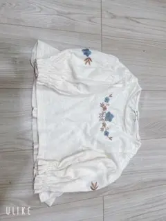 刺繍トップス