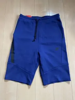 未使用赤タグ ナイキ テックフリース　サイズL ハーフパンツ