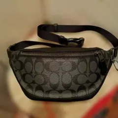 COACH ショルダーボディバッグ　美品！！！ブラックレザー　シグネィチャー