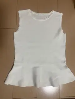 GU ホワイト ノースリーブ M