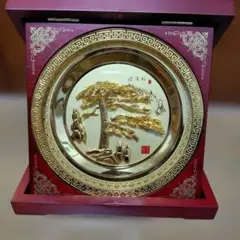 蕪湖金画 迎客松 金属工芸品 額装 - メルカリ