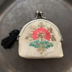 インド刺繍リボン　がま口　ハンドメイドポーチ　花柄