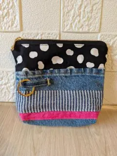 ハンドメイド**ドット柄デニムリメイクポーチ**