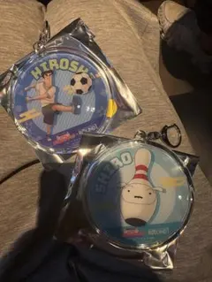 クレヨンしんちゃん ラウンドワン アクリルキーホルダー 2種セット