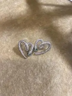 ハート型クリスタルピアス