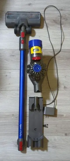 dyson v7 fluffy 本体（ジャンク品）