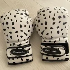 ボクシンググローブ