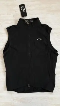 新品未使用　OAKLEY　ベスト　メッシュ　薄手　ナイロンベストのサムネイル