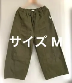 カーキ ワイドパンツ