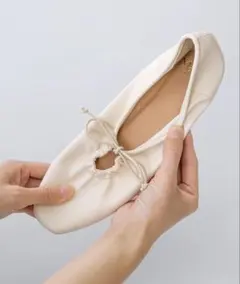 バレエシューズ　フラットシューズ　アイボリー