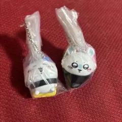 ちいかわ寿司　フィギュアキーホルダー　ハチワレ　モモンガ