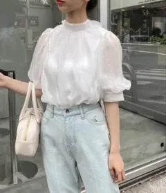 ホワイトシアーブラウス フリルリボン付き