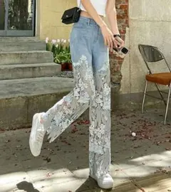 レース付きライトブルーデニムパンツ