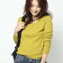 Ｖネックリブニットカットソー