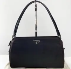 PRADA ブラック ナイロン ショルダーバッグのサムネイル
