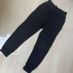 GU ブラック ジョガーパンツ