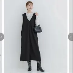 coca エンボスVネックワンピース ブラック