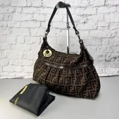 新品未使用 タグ付き フェンディ 希少バッグ ズッカ柄 ワンショルダー 