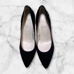 SEVEN TWELVE THIRTY 22.5 スタッズ シルキーパンプス黒