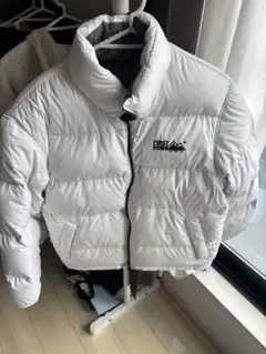 FIRST DOWN ホワイト ダウンジャケット