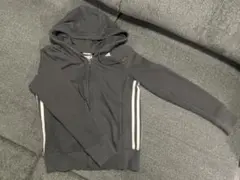 セール‼️今だけ1,500円❗️adidas❗️パーカー