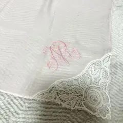 【nina ricci（ニナリッチ）】 ピンクレースハンカチ／綿ローン