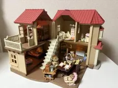シルバニアファミリー　あかりの灯る大きなお家　家具人形付き