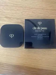 クレドポーボーテ　タンクッションエクラナチュレルオークル10 レフィル&ケース