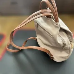 GUSCIO ITALY 合成皮革2wayリュック　大きさは写真で