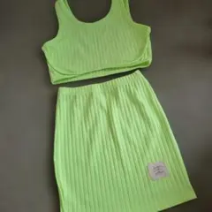 ちびギャル ネオン へそ出し セットアップ 5歳 120 SHEIN
