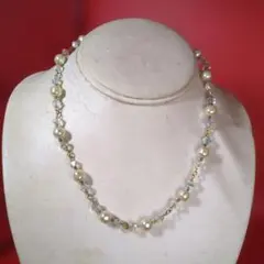 パールと AB クリスタルビーズのネックレス