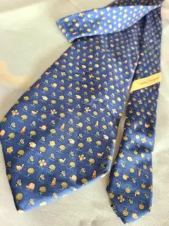 Ferragamo　イタリア　メンズ　ネクタイ　動物柄