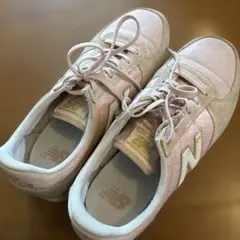New Balance ニューバランス レディース スニーカー ピンク　220のサムネイル