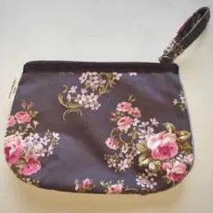 LAURA ASHLEY フローラルポーチ