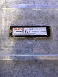 SUNEAST SE900 2TB M.2 NVMe SSD Gen3x4のサムネイル