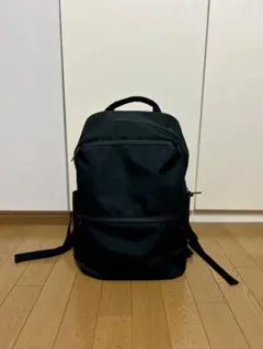 ユニクロ　ファンクショナルバックパック　ブラックのサムネイル